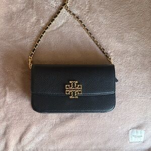 Tory Burch Black Leather Shoulder Bag with Gold Logo